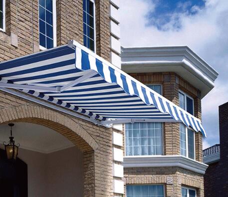 如何选择伸缩遮阳篷