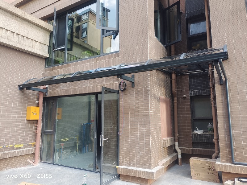 阳台篷.jpg