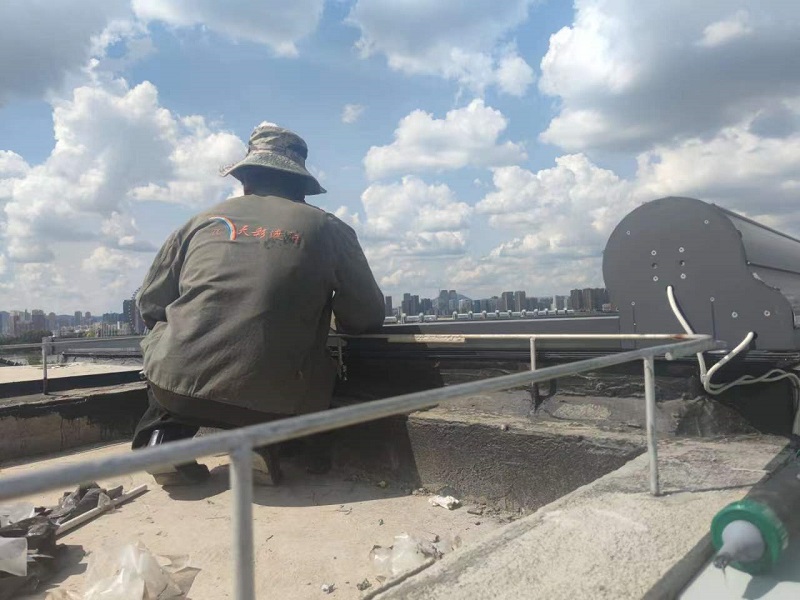 铝艺天幕安装 (3).jpg